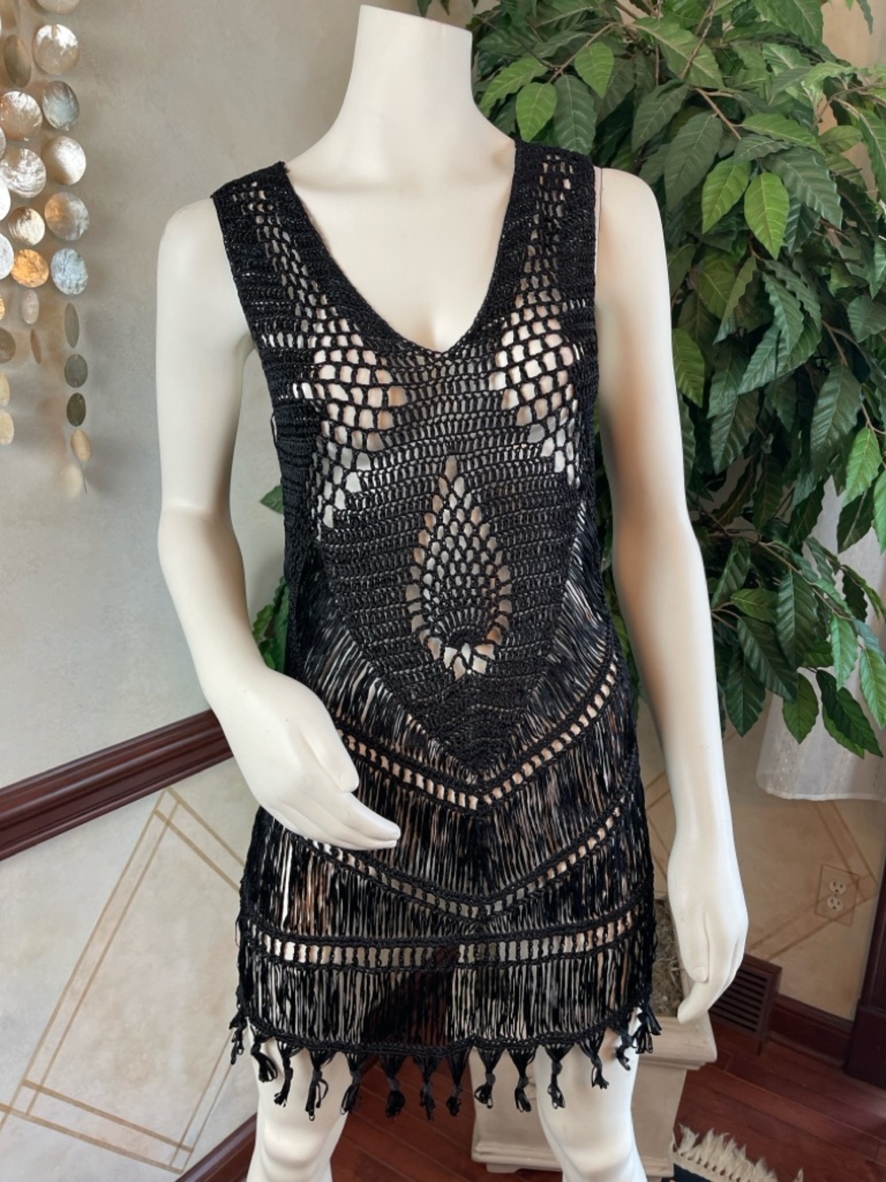 BOSTON PROPER BLACK MACRAMÉ FRINGE BEACH COVERUP
